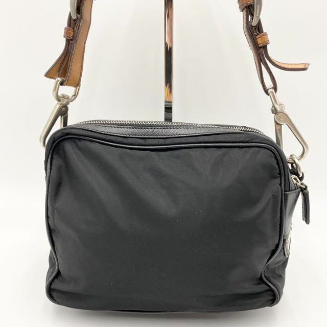 良品✨PRADAプラダ 縦型ショルダーバッグ 三角ロゴプレート 黒ブラック