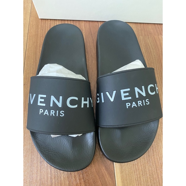 GIVENCHY(ジバンシィ)の！最終値下げ！GIVENCHY ジバンシー　シャワーサンダル　40 レディースの靴/シューズ(サンダル)の商品写真