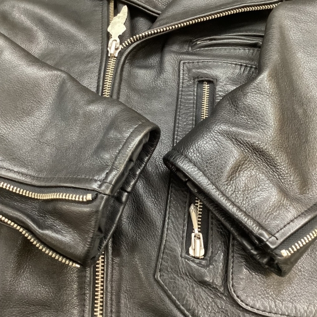 Harley Davidson(ハーレーダビッドソン)の♪♪HARLEY-DAVIDSON ハーレーダビッドソン メンズ レザージャケット ライダースジャケット SIZE 36 53201 ブラック メンズのジャケット/アウター(その他)の商品写真