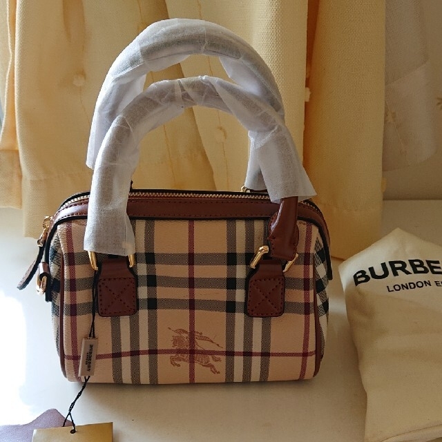 BURBERRY(バーバリー)のバーバリーバッグ レディースのバッグ(ハンドバッグ)の商品写真