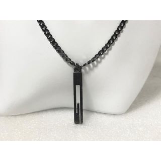 グッチ カットアウト Gネックレス ブラックコーティング シルバー グッチ カットアウト Gネックレス ブラックコーティング シルバー
