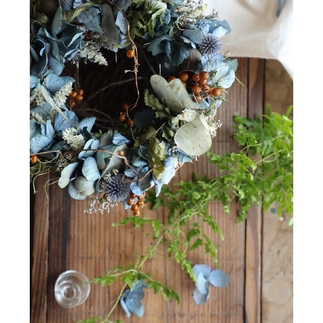 藍色紫陽花　夏の花籠ハンギングリース　夏のインテリア　夏から秋に向けて楽しめる
