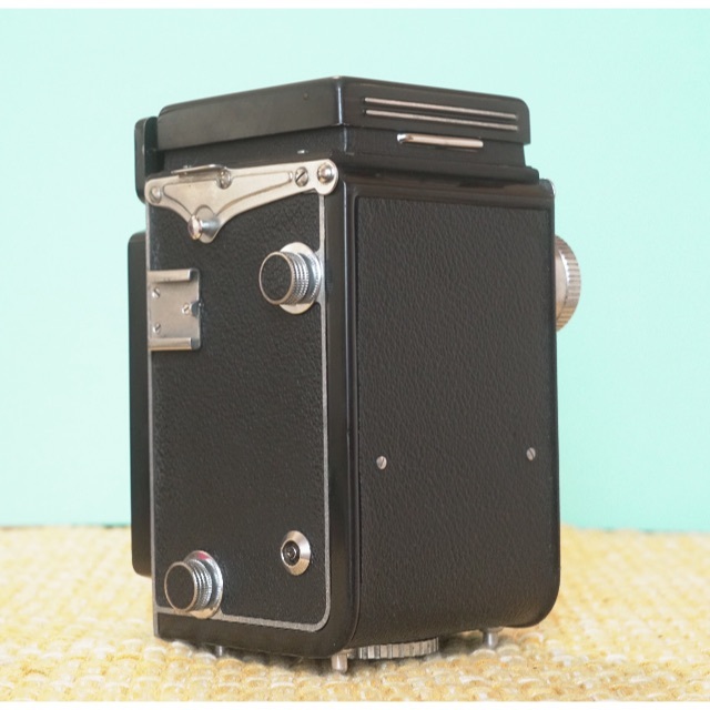 京セラ(キョウセラ)の完動品◎YASHICAFLEX C型 二眼レフ フィルムカメラ #226 スマホ/家電/カメラのカメラ(フィルムカメラ)の商品写真