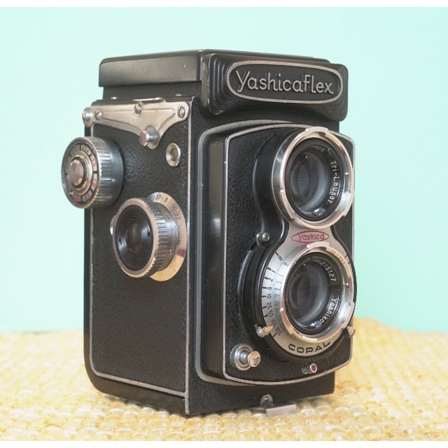 京セラ(キョウセラ)の完動品◎YASHICAFLEX C型 二眼レフ フィルムカメラ #226 スマホ/家電/カメラのカメラ(フィルムカメラ)の商品写真