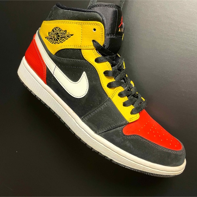 NIKE AIR JORDAN 1 MID SE