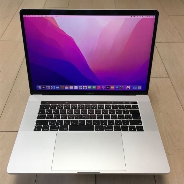 699) MacBook Pro 15インチ 2018-i9 上品なスタイル stockshoes.co