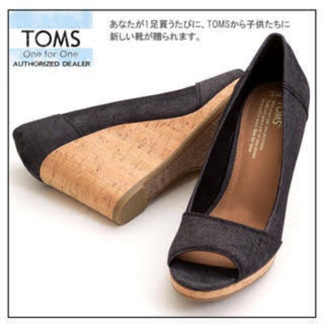 TOMS(トムズ)のトムス　toms オープントゥ　デニム　サンダル レディースの靴/シューズ(サンダル)の商品写真