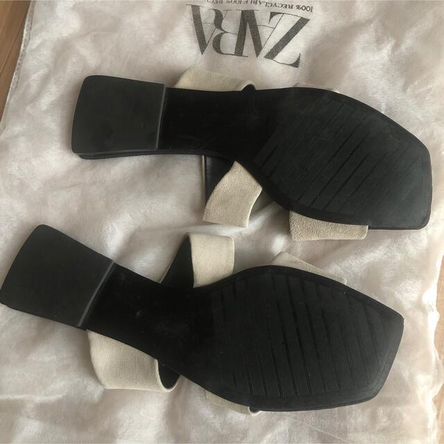 ZARA(ザラ)のZARA フラットシューズ　スエードサンダル 39 レディースの靴/シューズ(サンダル)の商品写真