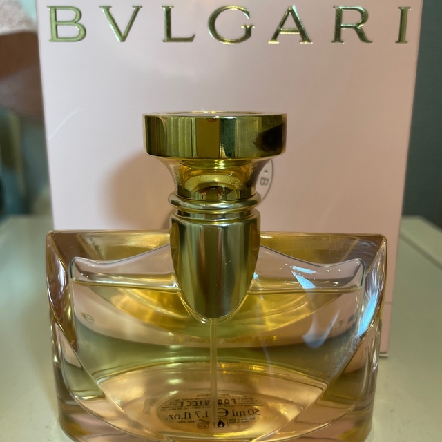 BVLGARI(ブルガリ)の ブルガリ 香水 ローズ エッセンシャル オードパルファム 50ml  箱付き  コスメ/美容の香水(香水(女性用))の商品写真