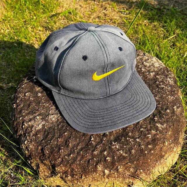 ART VINTAGE(アートヴィンテージ)の90年代　激渋　vintage old nike cap シックスパネルキャップ メンズの帽子(キャップ)の商品写真