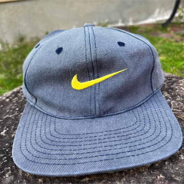 ART VINTAGE(アートヴィンテージ)の90年代　激渋　vintage old nike cap シックスパネルキャップ メンズの帽子(キャップ)の商品写真