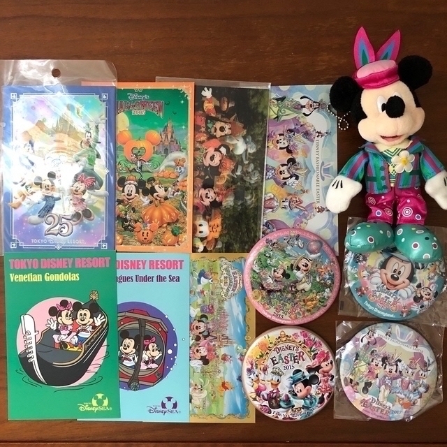 Disney(ディズニー)の【中古】ディズニー イースター 2015 缶バッジ セット エンタメ/ホビーのアニメグッズ(バッジ/ピンバッジ)の商品写真