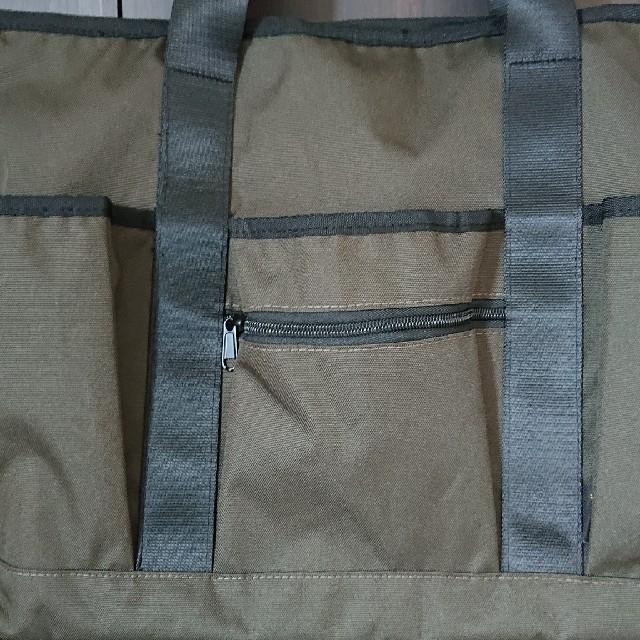 WORKMAN(ワークマン)のWORKMAN　マルチトートバッグ　カーキ色　タグ付き レディースのバッグ(トートバッグ)の商品写真