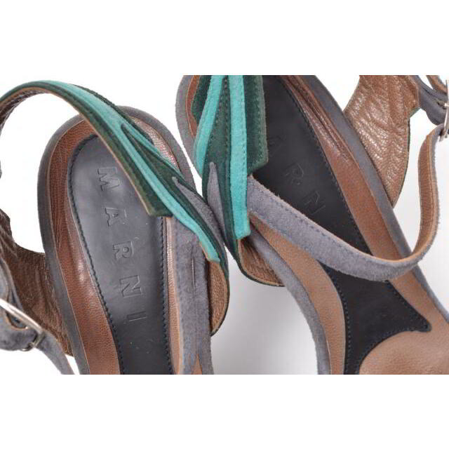 Marni(マルニ)のMARNI アンクルストラップ スエード サンダル レディースの靴/シューズ(サンダル)の商品写真