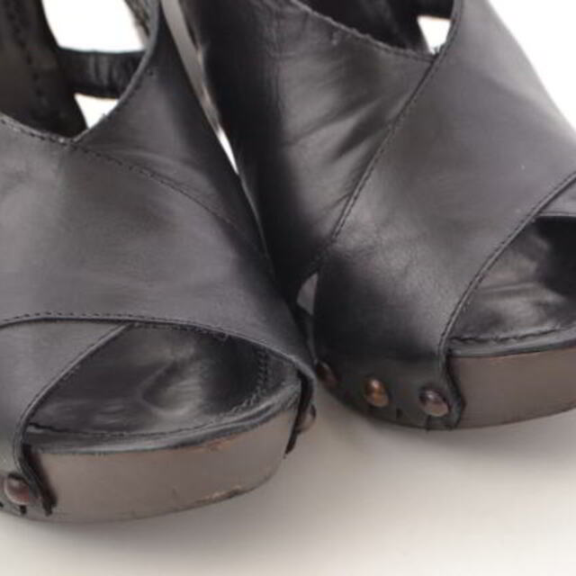 CoSTUME NATIONAL(コスチュームナショナル)のCoSTUME NATIONAL レザー ストラップ サンダル レディースの靴/シューズ(サンダル)の商品写真