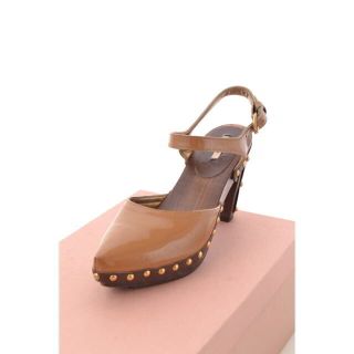 ミュウミュウ(miumiu)のmiu miu ウッドソール エナメル ストラップ サンダル(サンダル)