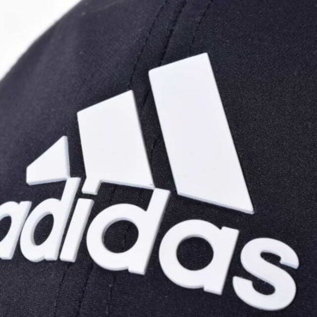 adidas(アディダス)のadidas アシンメトリーライン キャップ レディースの帽子(キャップ)の商品写真