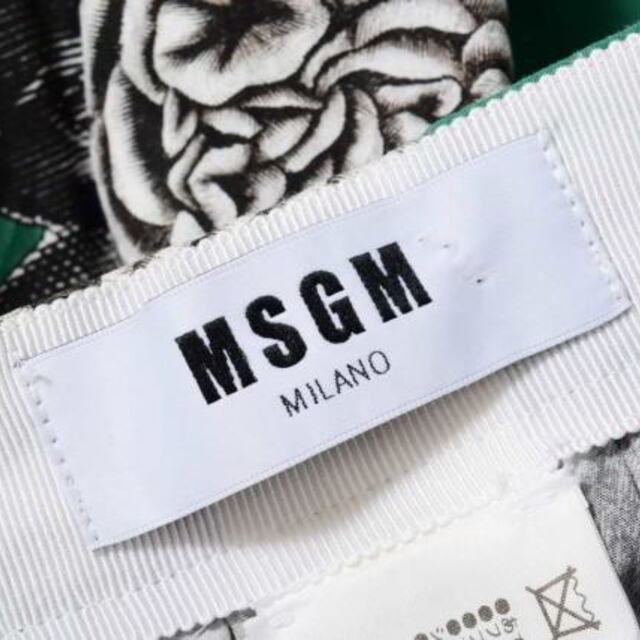 MSGM(エムエスジイエム)のMSGM ボタニカルプリント プリーツスカート レディースのスカート(その他)の商品写真