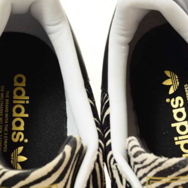 adidas - adidas SUPER STAR YNG ゼブラ柄 スーパースター adidas - adidas SUPER STAR YNG ゼブラ柄 スーパースター