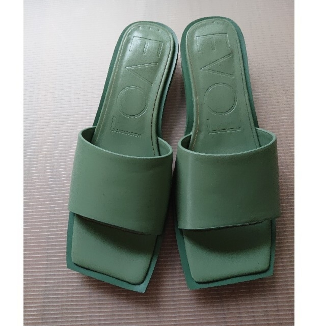 EVOL(イーボル)のEVOL  クリアヒールスクエアサンダル レディースの靴/シューズ(サンダル)の商品写真