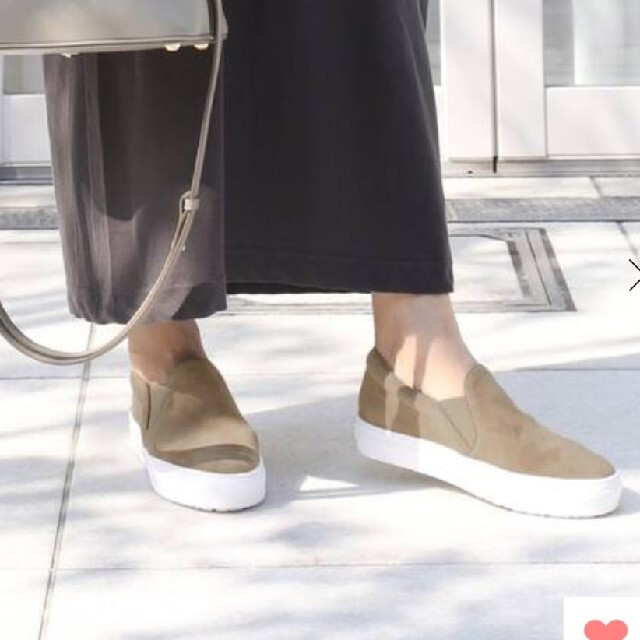 DEUXIEME CLASSE(ドゥーズィエムクラス)の新品♡ ドゥーズィエムクラス 【MOHI/モヒ】SUEDE スリッポン レディースの靴/シューズ(スリッポン/モカシン)の商品写真