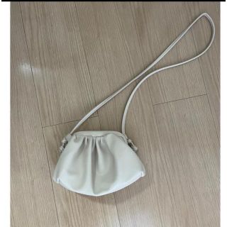 ザラ(ZARA)の美品★ショルダーバッグ★cheek ギャザーミニショルダー(完売品)(ショルダーバッグ)