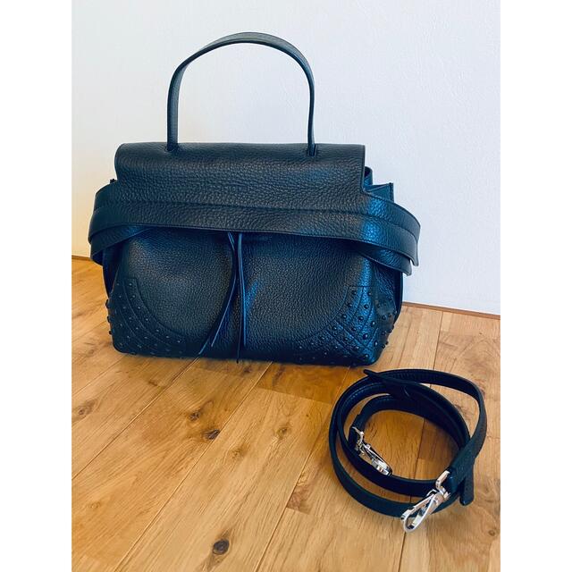 再入荷!】 TOD'S - 美品♡トッズ ウェーブバッグの通販 by M