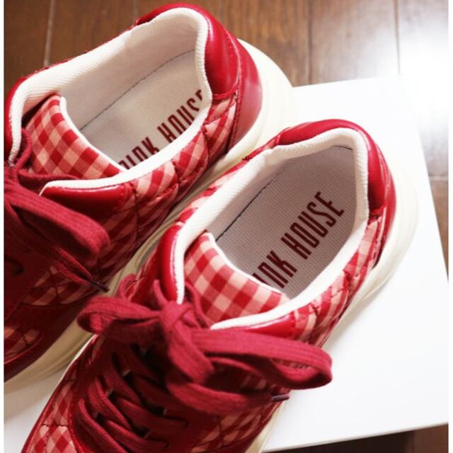 ピンクハウス♡新品・未使用♡プリントキルトスニーカー　Mサイズ　赤×ピンク レディースの靴/シューズ(スニーカー)の商品写真