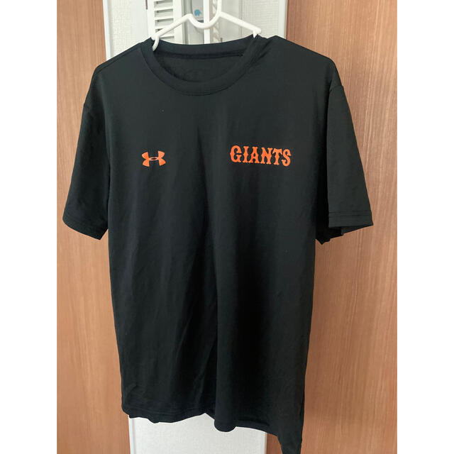 UNDER ARMOUR(アンダーアーマー)のジャイアンツ　年間シート限定アンダーアーマーTシャツ スポーツ/アウトドアの野球(応援グッズ)の商品写真