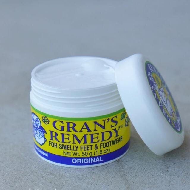 Gran's Remedy(グランズレメディ)のグレンズレメディレギュラー50g コスメ/美容のボディケア(フットケア)の商品写真