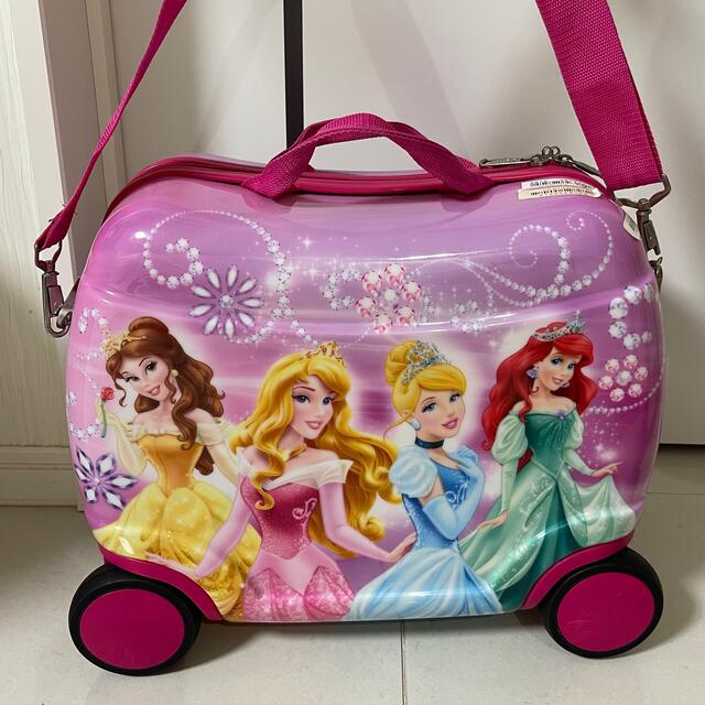 Disney(ディズニー)のえりこ様専用　キャリーケース　シンデレラ レディースのバッグ(スーツケース/キャリーバッグ)の商品写真