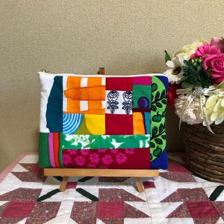 マリメッコ(marimekko)のマリメッコ  生地　ハンドメイド　パッチワーク　廃盤生地多数　フラットポーチ(ポーチ)