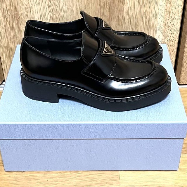 PRADA PRADA ブラッシュド レザー ローファー プラダ 新品 38 チョコレート