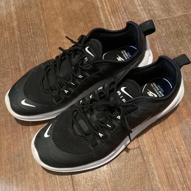 靴/シューズNIKE ウィメンズエアマックスAXIS ブラック　23.5cm