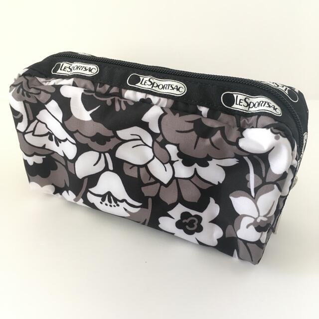 LeSportsac(レスポートサック)の【新品】レスポ レスポートサック Le SportSacポーチ 黒 花柄 レディースのファッション小物(ポーチ)の商品写真