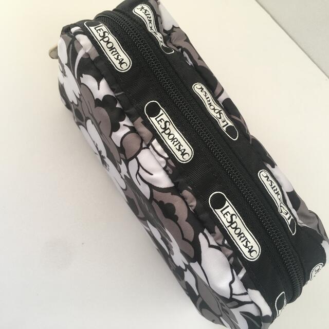 LeSportsac(レスポートサック)の【新品】レスポ レスポートサック Le SportSacポーチ 黒 花柄 レディースのファッション小物(ポーチ)の商品写真