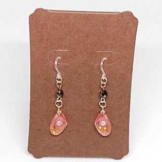 桜貝とパールのフックピアス ゴールド (樹脂フック)(ピアス)