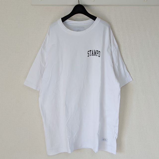 Stampd' LA(スタンプドエルエー)のSTAMPD Collegiate Tee XLサイズ ホワイト メンズのトップス(Tシャツ/カットソー(半袖/袖なし))の商品写真