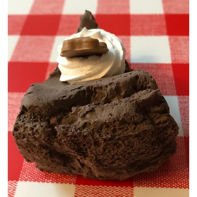 食品サンプル チョコレートケーキ ハンドメイドのハンドメイド その他(その他)の商品写真