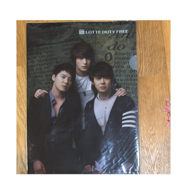 JYJ(ジェイワイジェイ)のLOTTE DUTY FREE JYJクリアファイル　jyj エンタメ/ホビーのCD(K-POP/アジア)の商品写真