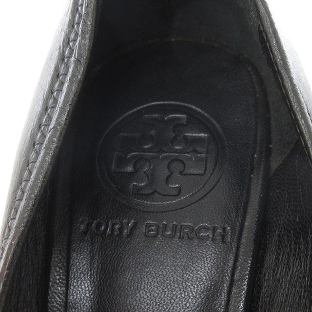 Tory Burch(トリーバーチ)のトリーバーチ パンプス ラウンドトゥ チャンキーヒール 装飾 黒 6.5 レディースの靴/シューズ(ハイヒール/パンプス)の商品写真