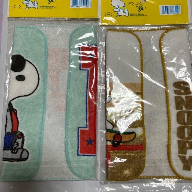 SNOOPY(スヌーピー)のSNOOPY ハンカチ　4枚セット レディースのファッション小物(ハンカチ)の商品写真