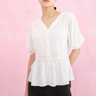 ユニクロ(UNIQLO)のVネックボリュームスリーブブラウス（半袖）(シャツ/ブラウス(半袖/袖なし))