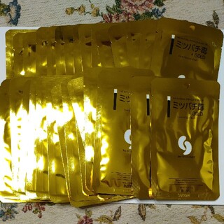 MITOMO ミツバチ毒+ゴールドエッセンシャルアイマスク　30袋(パック/フェイスマスク)