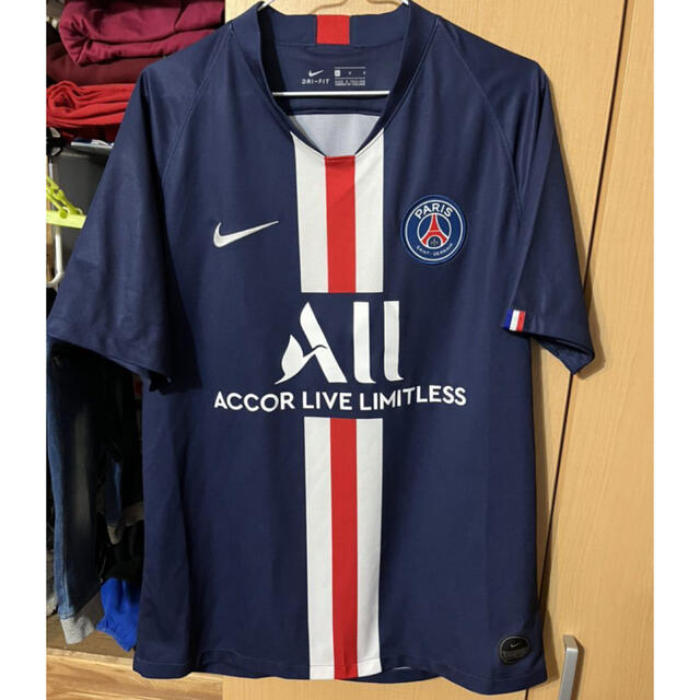 Paris Saint-Germain(パリサンジェルマン)のNIKE パリサンジェルマン ユニフォームLサイズ スポーツ/アウトドアのサッカー/フットサル(ウェア)の商品写真
