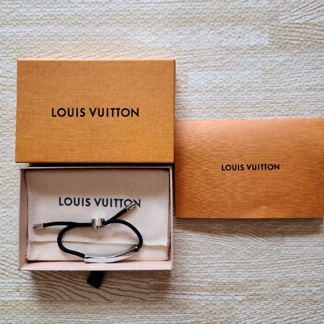 LOUIS VUITTON(ルイヴィトン)のLOUIS VUITTON 正規品 ブレスレット メンズのアクセサリー(ブレスレット)の商品写真