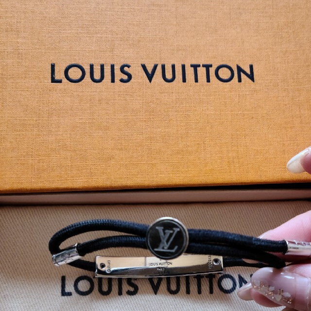 LOUIS VUITTON(ルイヴィトン)のLOUIS VUITTON 正規品 ブレスレット メンズのアクセサリー(ブレスレット)の商品写真