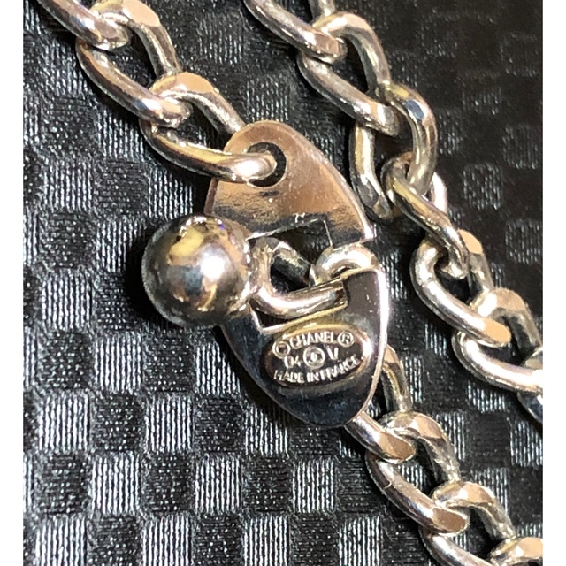 CHANEL(シャネル)のCHANELキーホルダー 正規品 レディースのファッション小物(キーホルダー)の商品写真