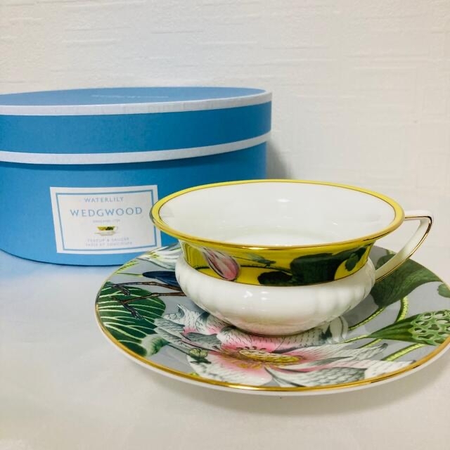 新品未使用:ウェッジウッド WEDGWOOD ティーカップ&ソーサー プラム