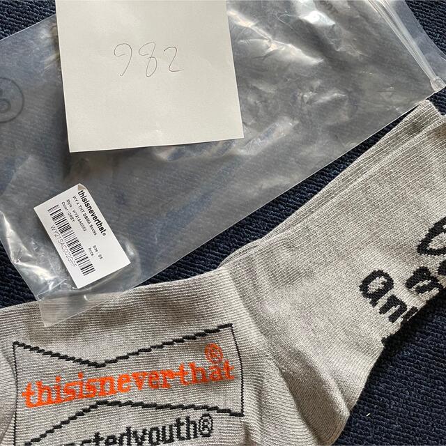 thisisneverthat(ディスイズネバーザット)の即完売　thisisneverthat wasted youth ソックス メンズのレッグウェア(ソックス)の商品写真